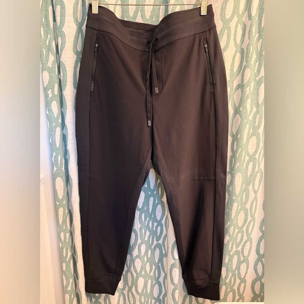 Athleta Headlands Hybrid Tech Jogger pants in black, size 12 - Picture 6 of 9